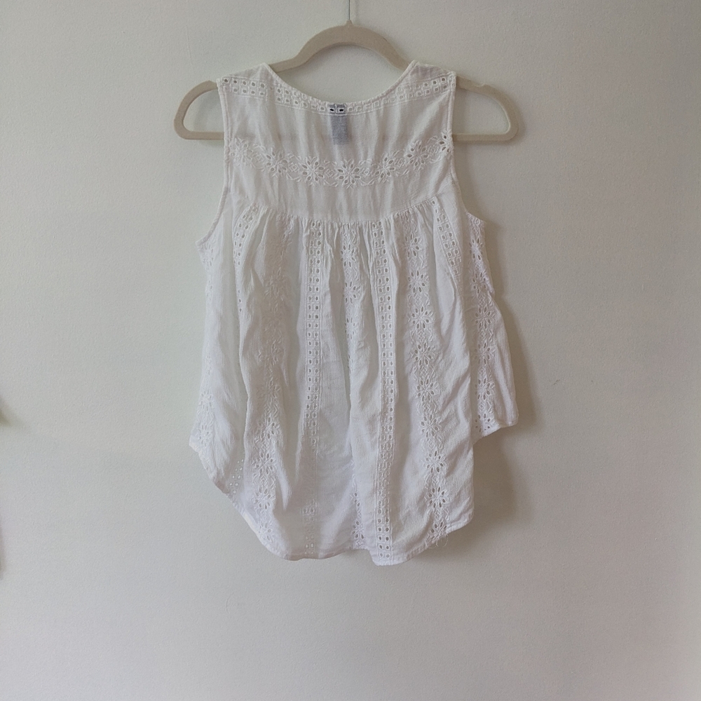 Gap White Eyelet Sleeveless Top - Picture 2 of 4